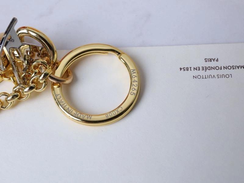 Louis Vuitton Keychains Breathable 267290