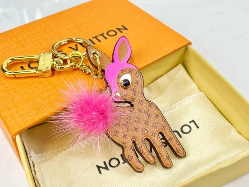 HighPerformance Louis Vuitton Keychains 267271