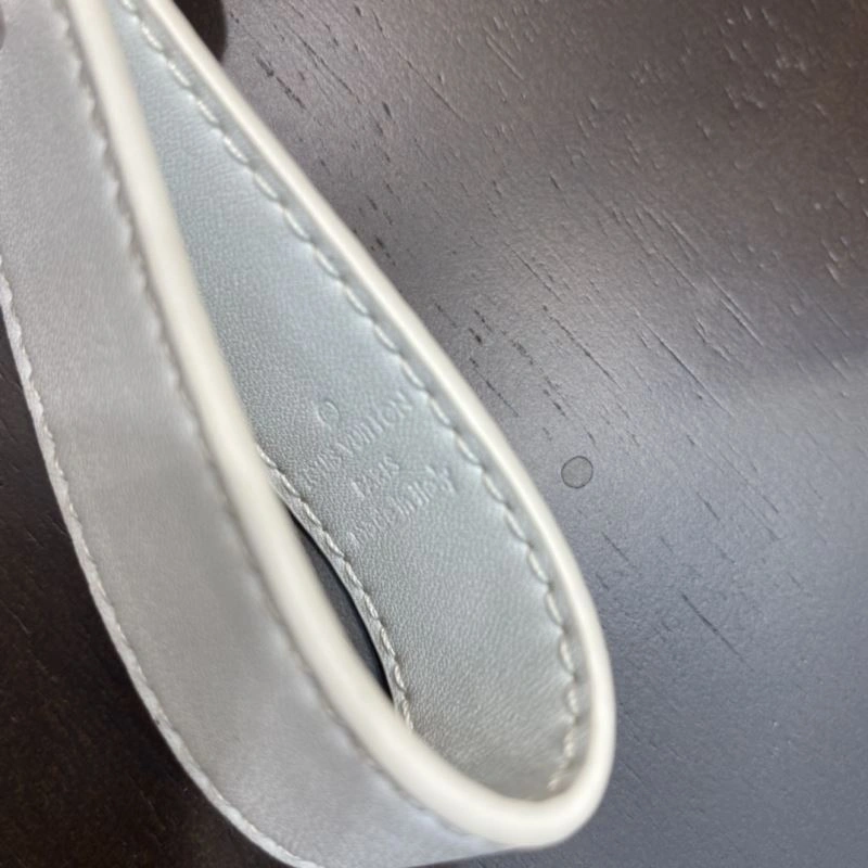 Lightweight Louis Vuitton Keychains 267238