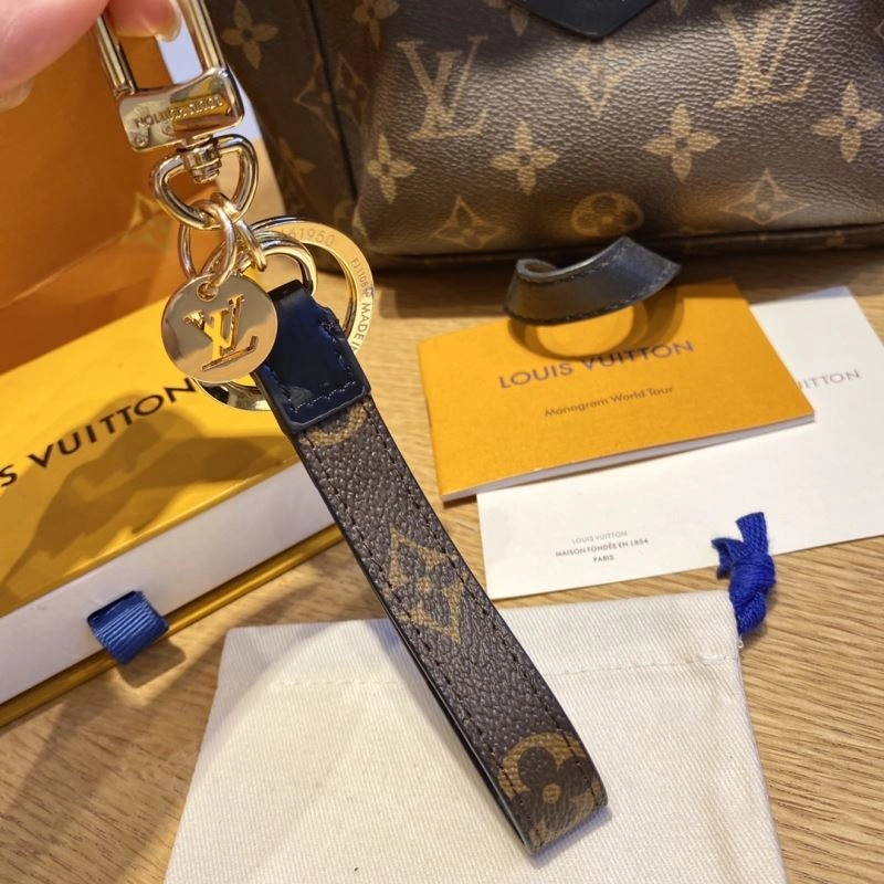 HighPerformance Louis Vuitton Keychains 267211