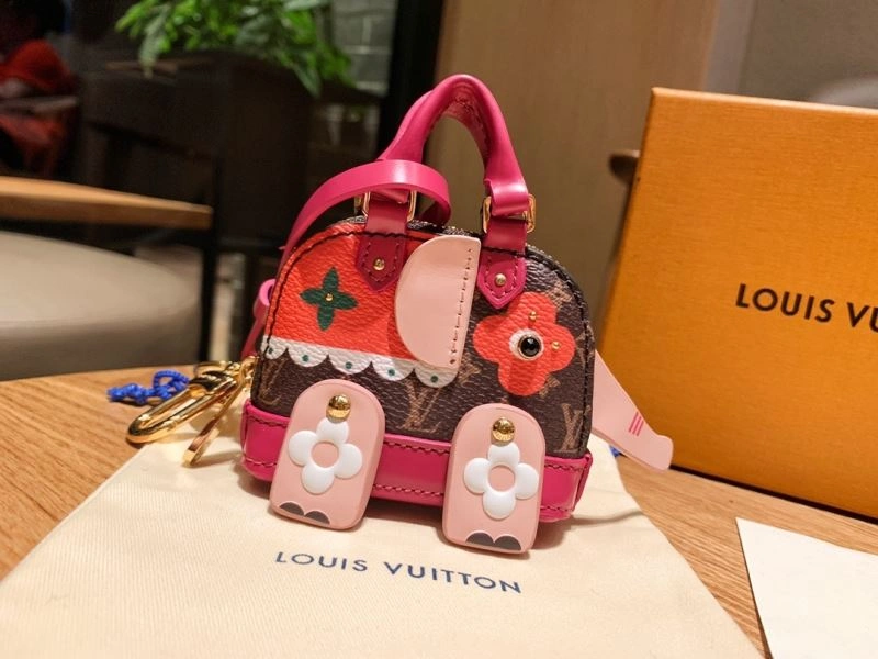 WrinkleFree Louis Vuitton Keychains 267212