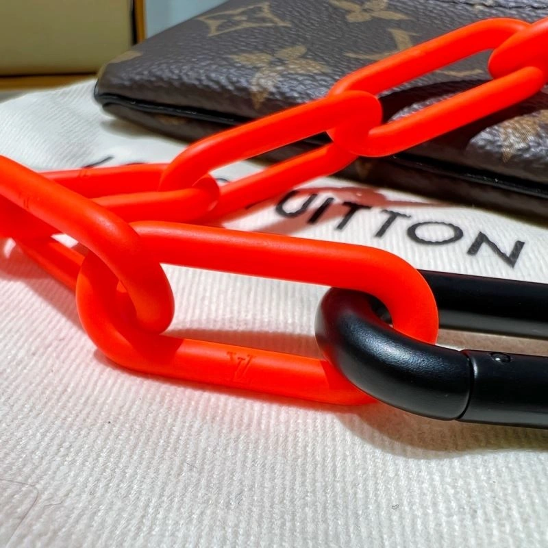 Louis Vuitton Keychains FreshLook 267215
