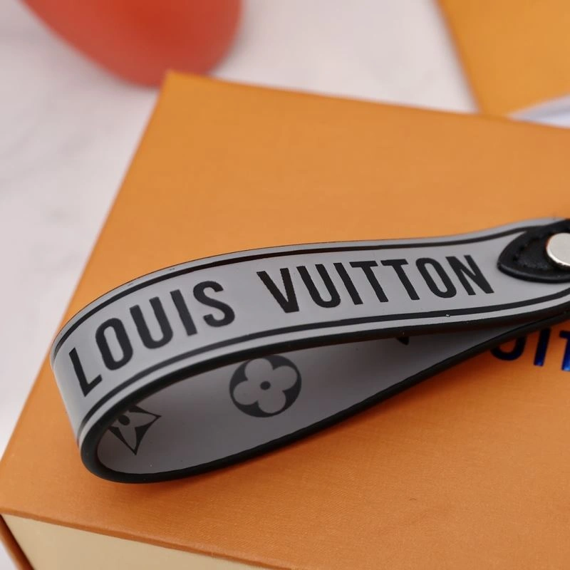 TechFriendly Louis Vuitton Keychains 267170