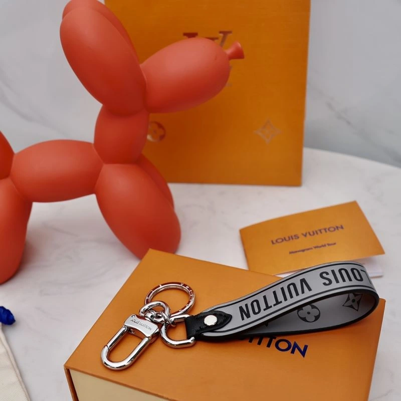 TechFriendly Louis Vuitton Keychains 267170
