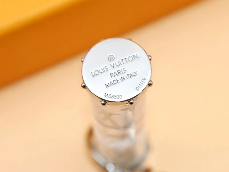 Sleek Louis Vuitton Keychains 267157