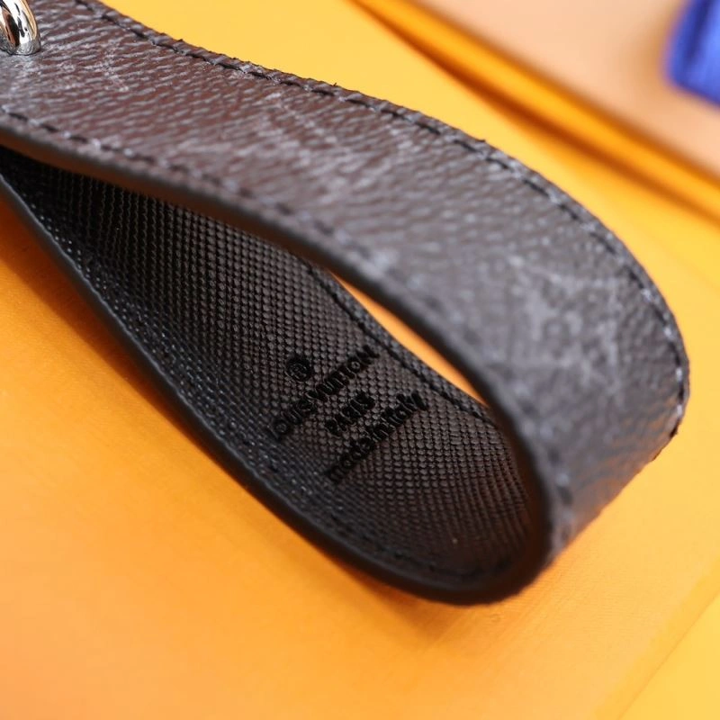 Louis Vuitton Keychains Sophisticated 267160