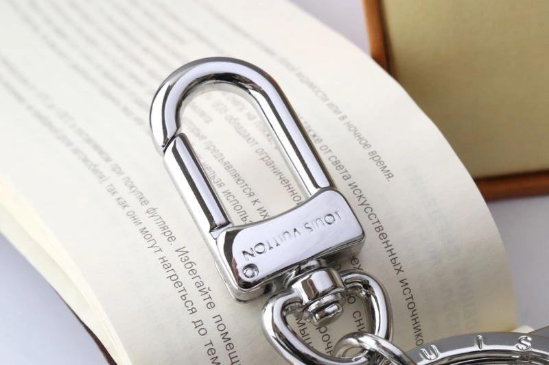 Louis Vuitton Keychains Effortless 267156