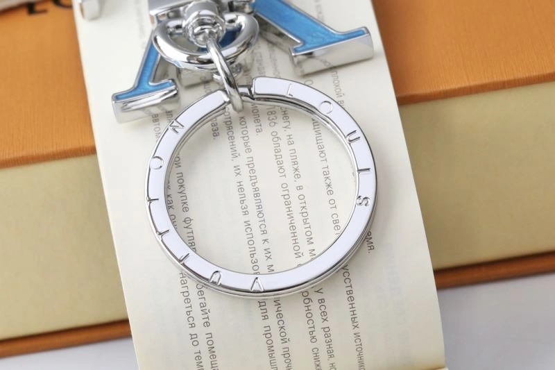 Louis Vuitton Keychains Effortless 267156