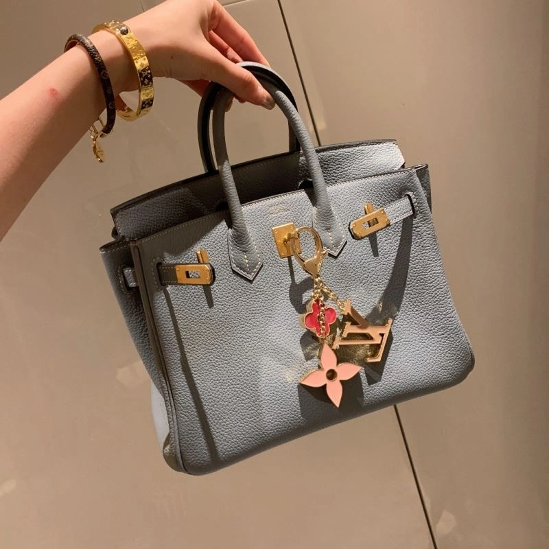 Resilient Louis Vuitton Keychains 267145
