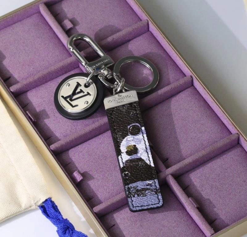 Louis Vuitton Keychains Bold 267140