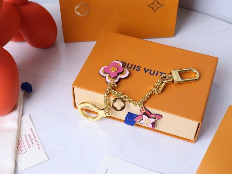 Louis Vuitton Keychains UrbanChic 267121