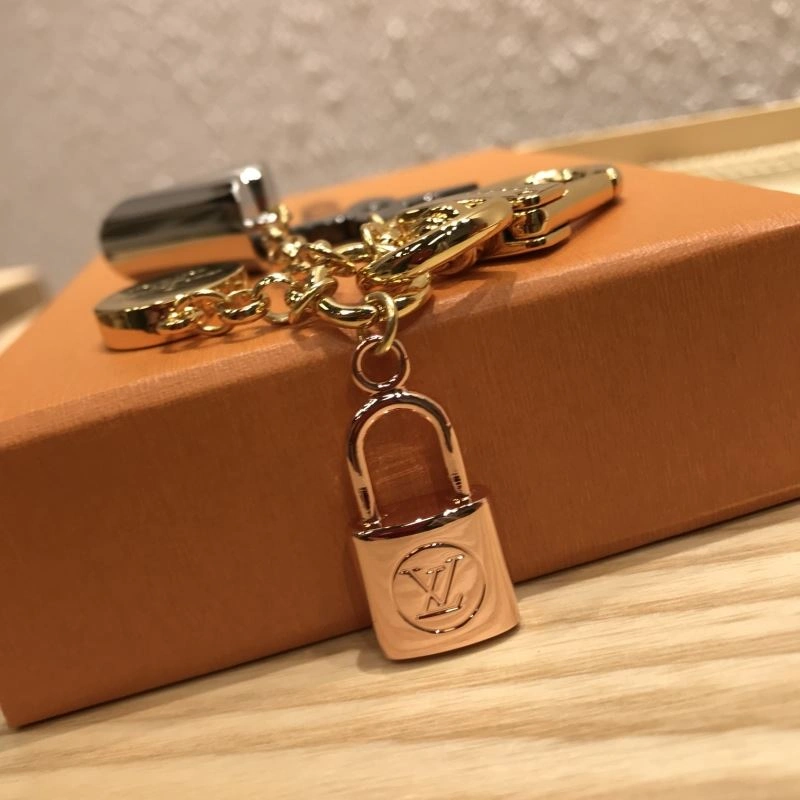 Breathable Louis Vuitton Keychains 267083
