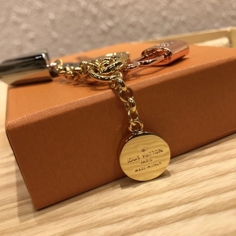 Breathable Louis Vuitton Keychains 267083