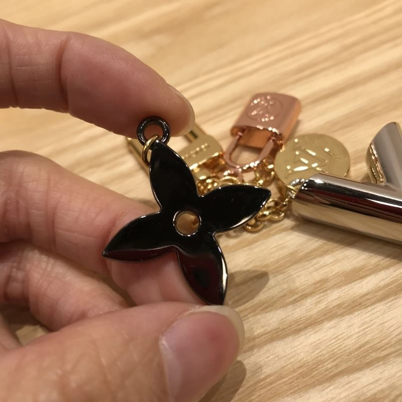 Breathable Louis Vuitton Keychains 267083