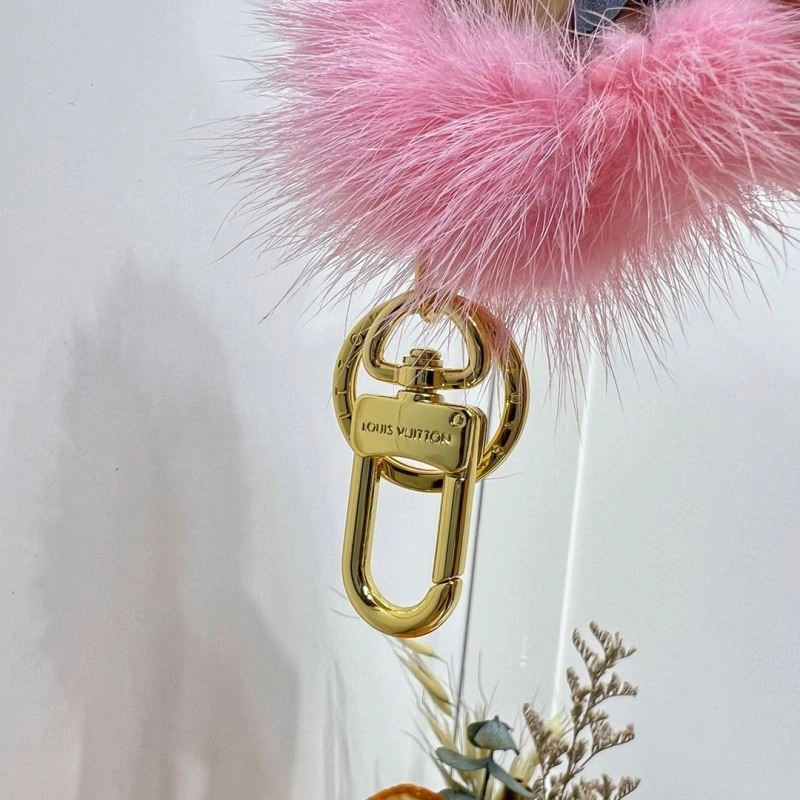 TimelessDesign Louis Vuitton Keychains 267047