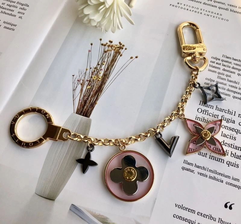 Breathable Louis Vuitton Keychains 267043