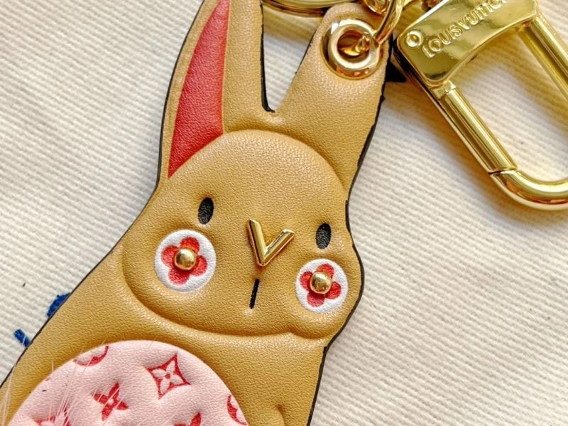 Neat Louis Vuitton Keychains 267036