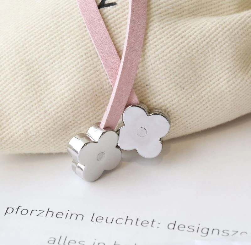 Louis Vuitton Keychains Bright 267034