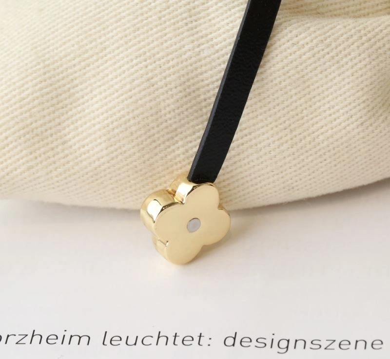 Louis Vuitton Keychains Bright 267034