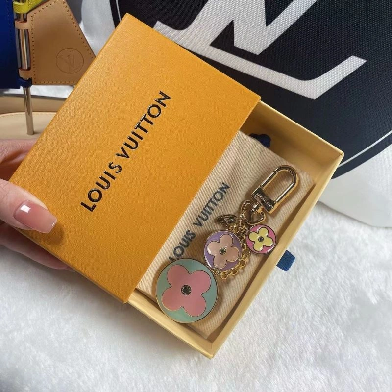Supportive Louis Vuitton Keychains 267026