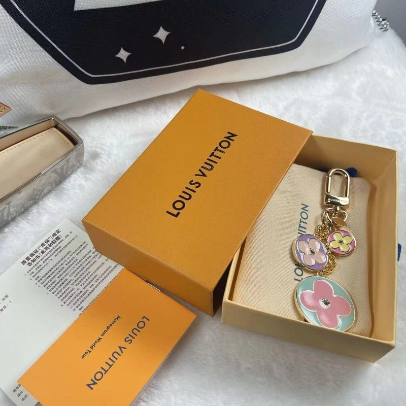 Supportive Louis Vuitton Keychains 267026