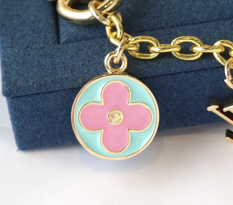 Louis Vuitton Keychains Modern 266989