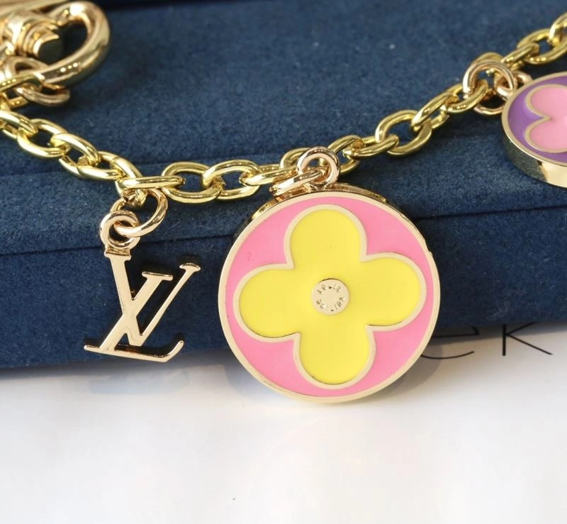 Louis Vuitton Keychains Modern 266989