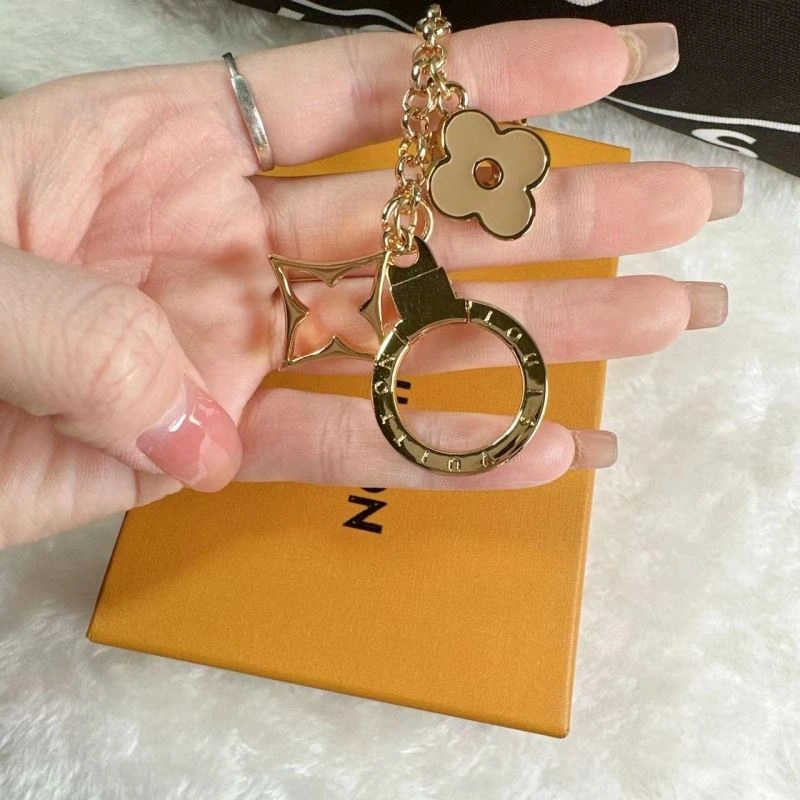 Supportive Louis Vuitton Keychains 266991