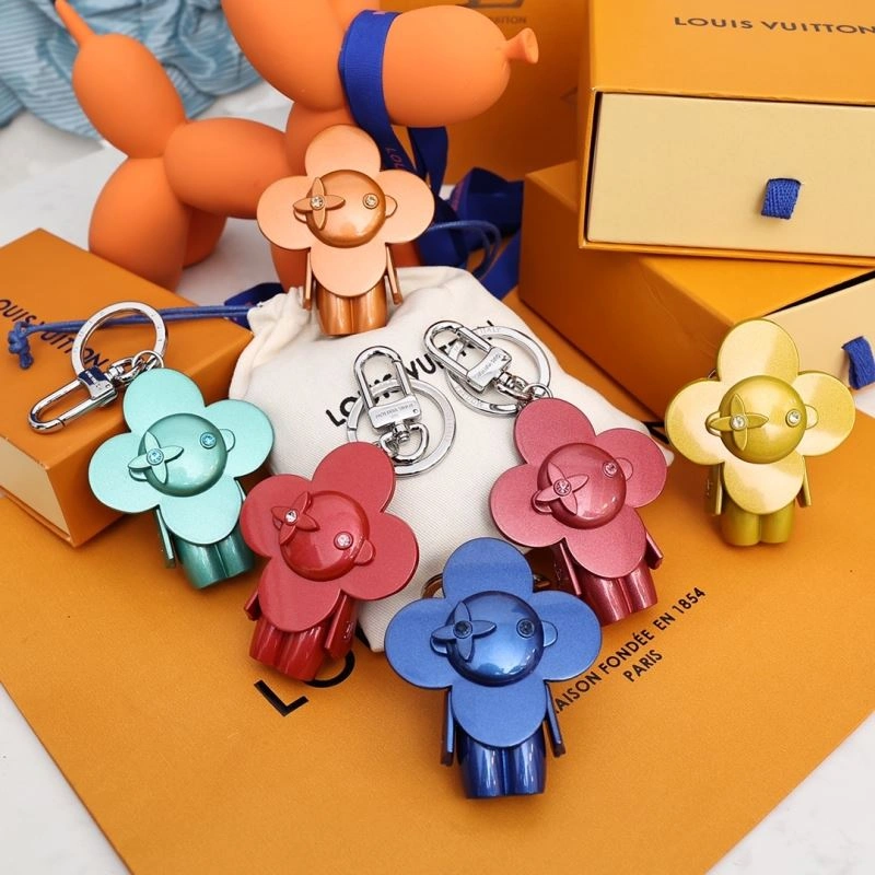 Snug Louis Vuitton Keychains 266979