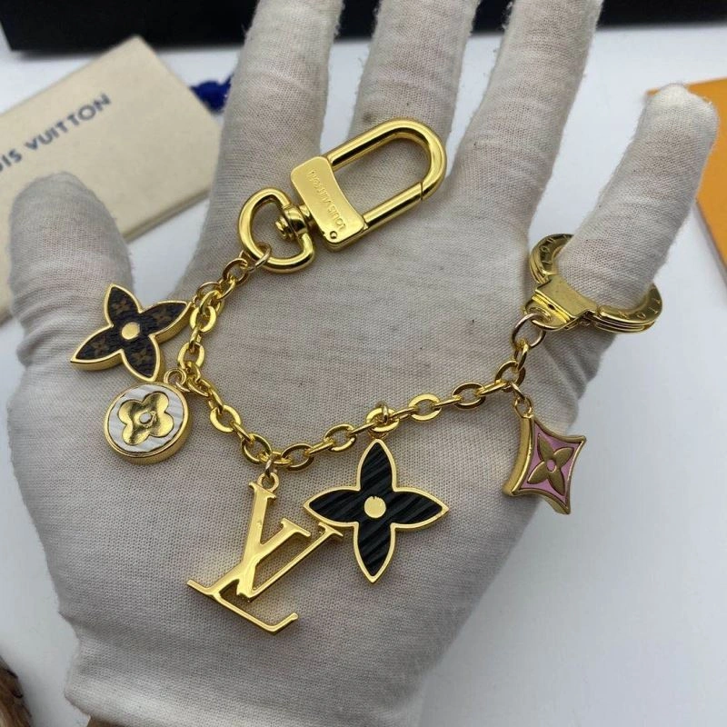 Breathable Louis Vuitton Keychains 266933
