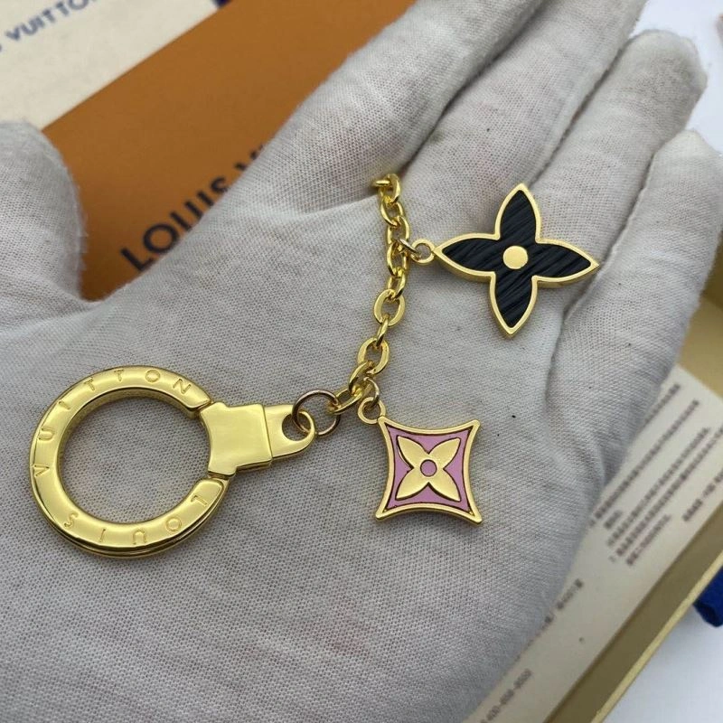 Breathable Louis Vuitton Keychains 266933