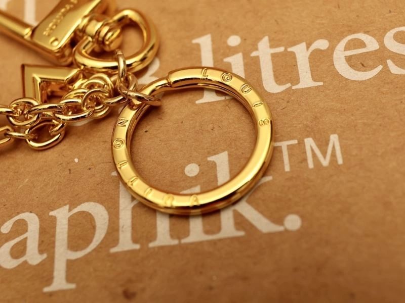 Louis Vuitton Keychains Bright 266922