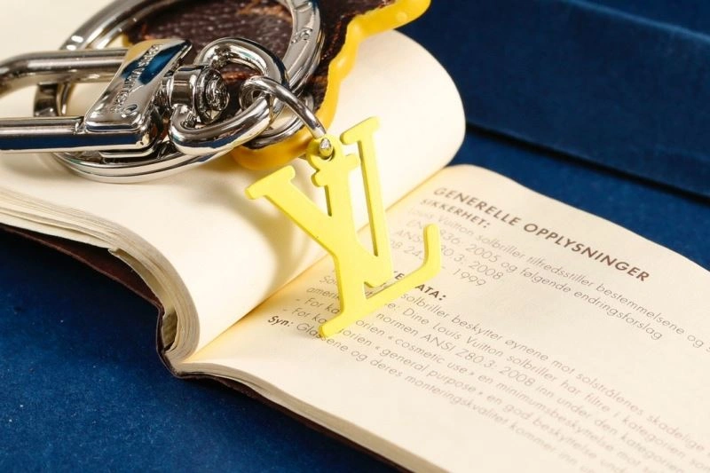 Breathable Louis Vuitton Keychains 266900