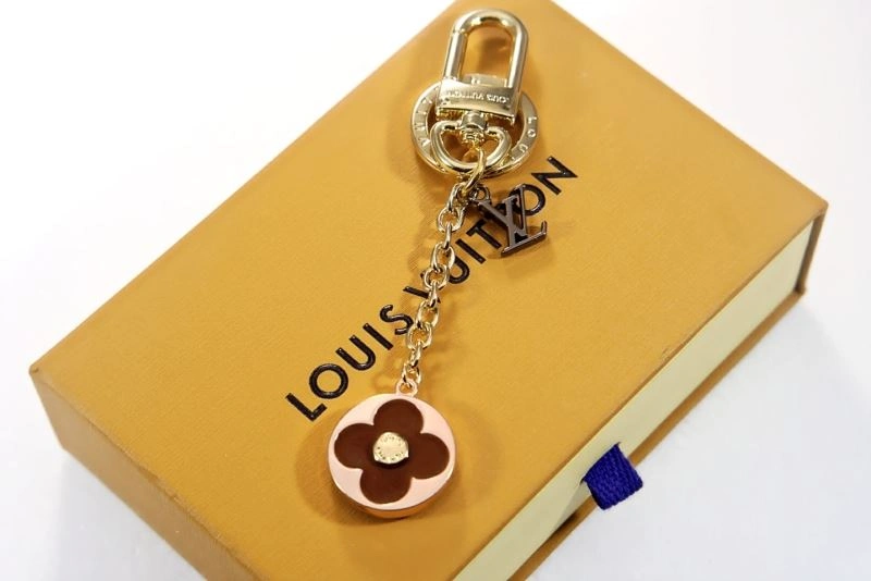 WellDesigned Louis Vuitton Keychains 266856