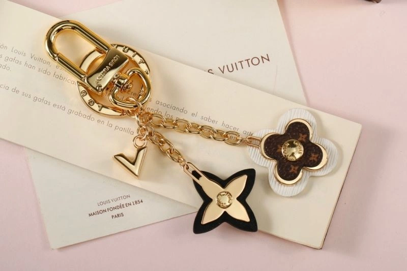 Snug Louis Vuitton Keychains 266853