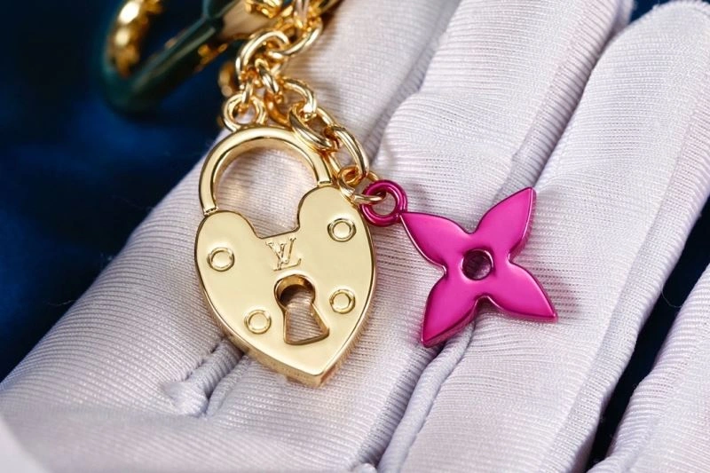 Bright Louis Vuitton Keychains 266850