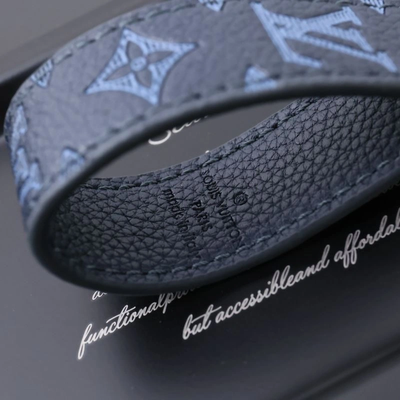 Lightweight Louis Vuitton Keychains 266828