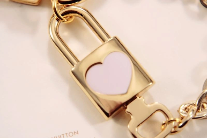 SoftTouch Louis Vuitton Keychains 264962