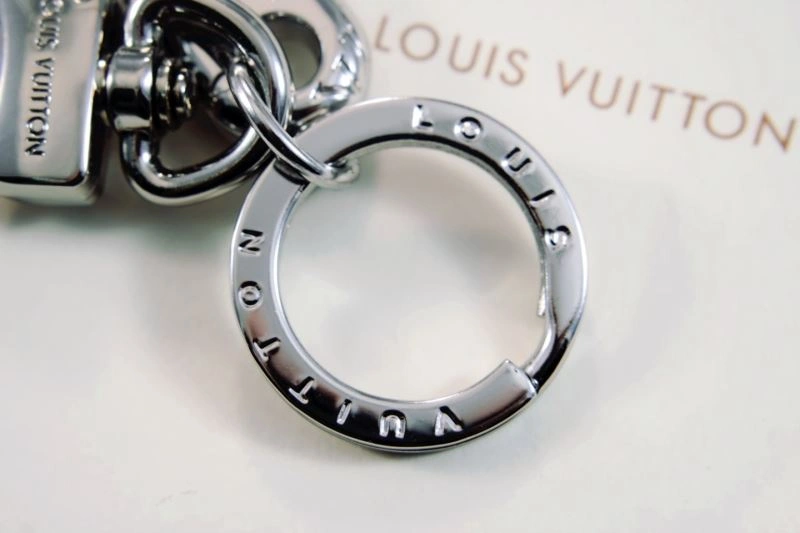 Louis Vuitton Keychains Effortless 266819