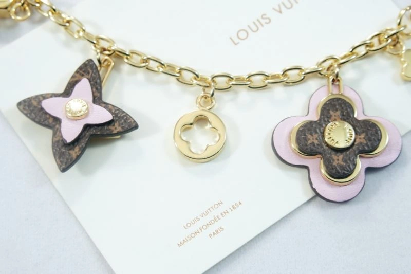 Louis Vuitton Keychains Sophisticated 266811