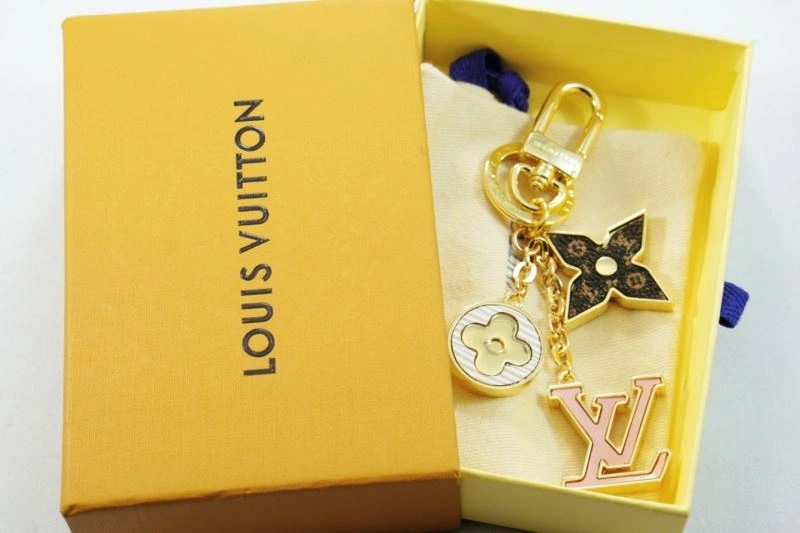 Louis Vuitton Keychains Chic 266807
