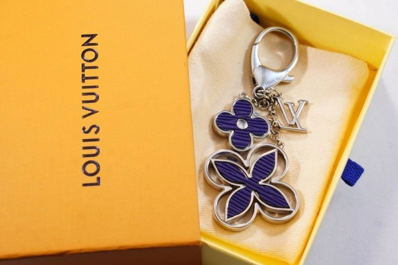 Sleek Louis Vuitton Keychains 266790