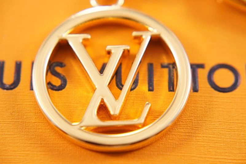 SmoothTexture Louis Vuitton Keychains 264960
