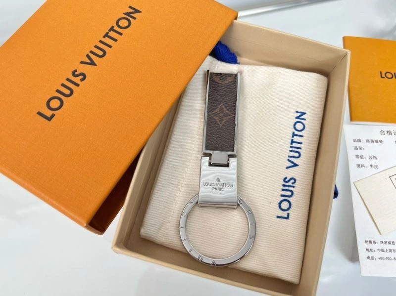 Unisex Louis Vuitton Keychains 266767