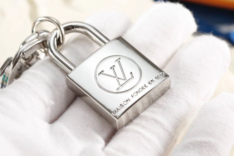 Louis Vuitton Keychains Breathable 267552