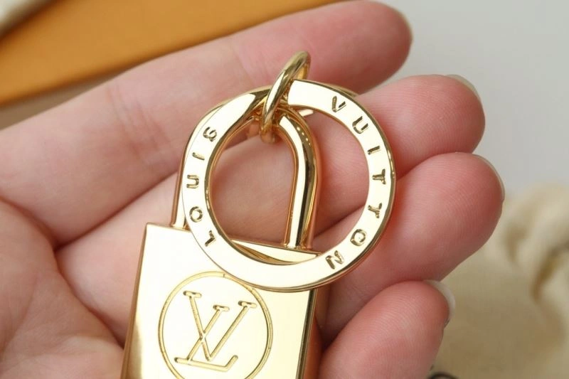 Louis Vuitton Keychains Breathable 267552