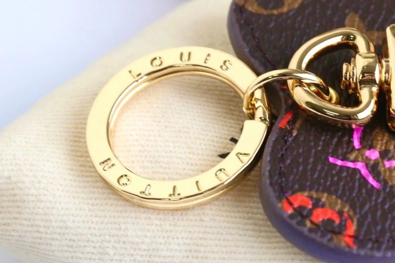 Louis Vuitton Keychains Cozy 267541