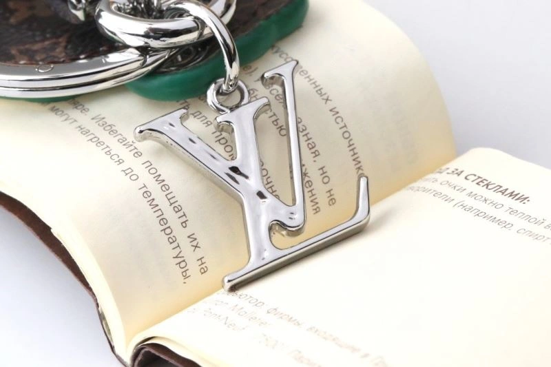 MoistureWicking Louis Vuitton Keychains 267547