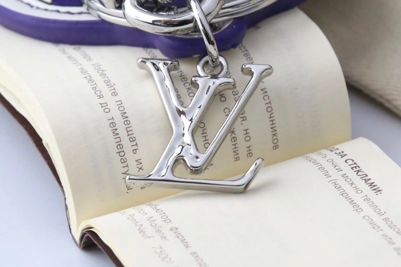 FlexibleFit Louis Vuitton Keychains 267548