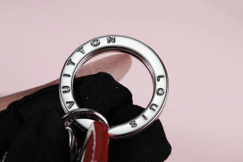 Breathable Louis Vuitton Keychains 267534